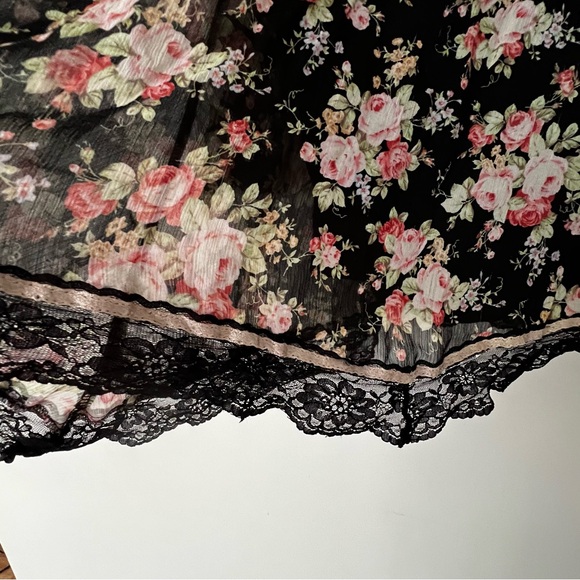 Boho Lace Floral Square Neck Peasant Top - Picture 6 of 11